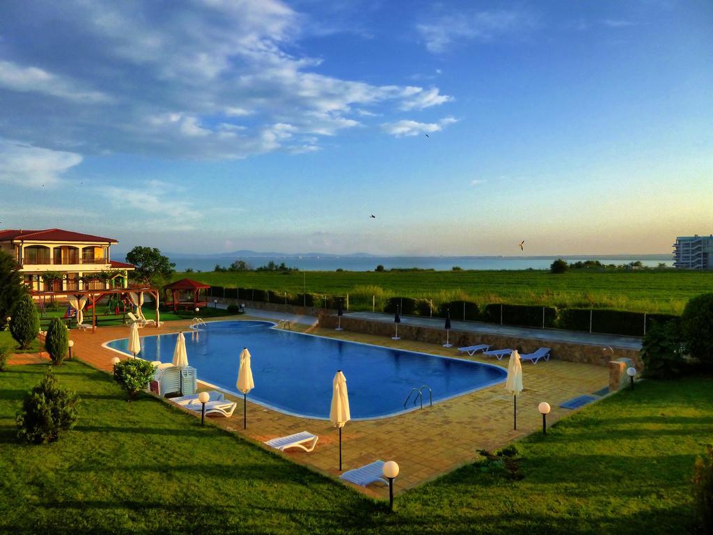 Panoramic Sea View Apartment Равда Екстериор снимка